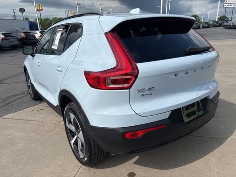 Certified 2026 Volvo XC40 B5 Plus AWD/4WD image 8