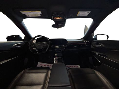 Used 2025 Chevrolet Trax RS w/ Sunroof Package FWD image 22