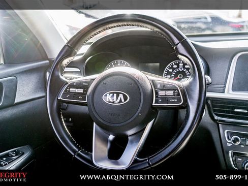 Used 2019 Kia Optima S image 19