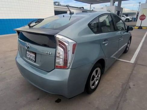 Used 2015 Toyota Prius Four image 8