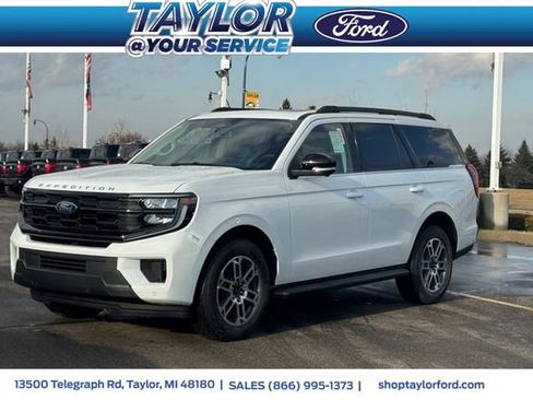 New 2026 Ford Expedition Active image 1