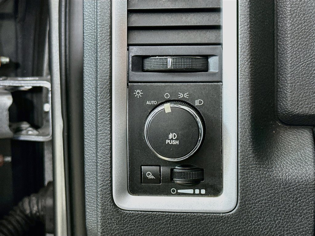 Used 2011 RAM 1500 Sport w/ Remote Start & Security Group AWD/4WD image 12
