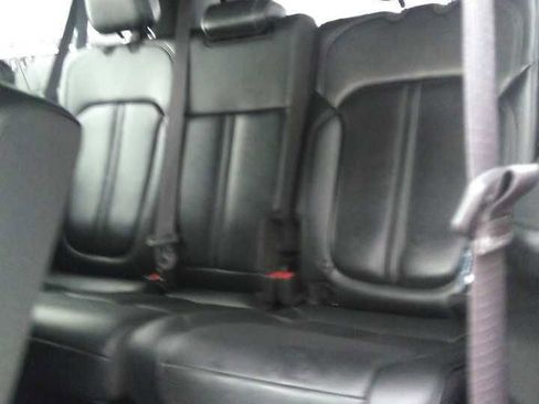 Used 2024 Jeep Wagoneer L Series II w/ Flexible Seating Group AWD/4WD image 13