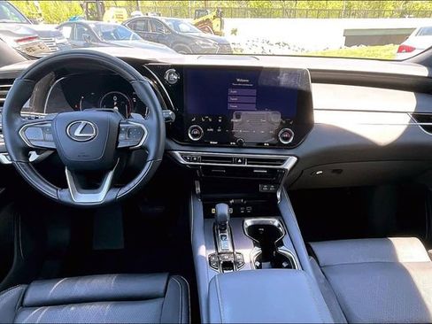Used 2024 Lexus RX 350 AWD w/ Convenience Package image 7