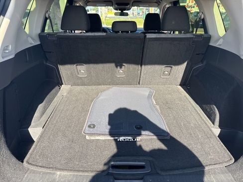 Certified 2023 Nissan Rogue SV AWD/4WD image 12