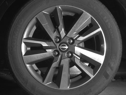 Used 2025 Nissan Versa SV image 14