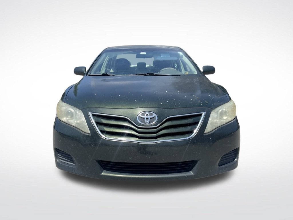 Used 2010 Toyota Camry LE FWD image 3