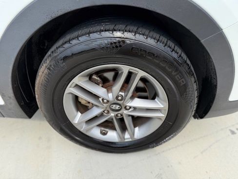Used 2018 Hyundai Santa Fe Sport image 10