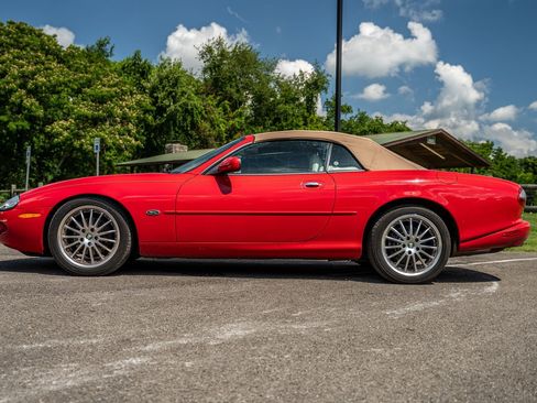 Used 1999 Jaguar XK8 Convertible RWD image 9