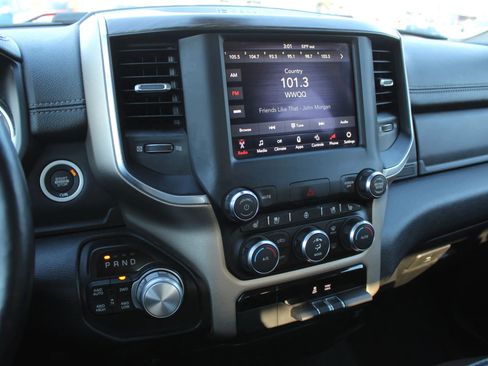 Used 2019 RAM 1500 Laramie AWD/4WD image 17