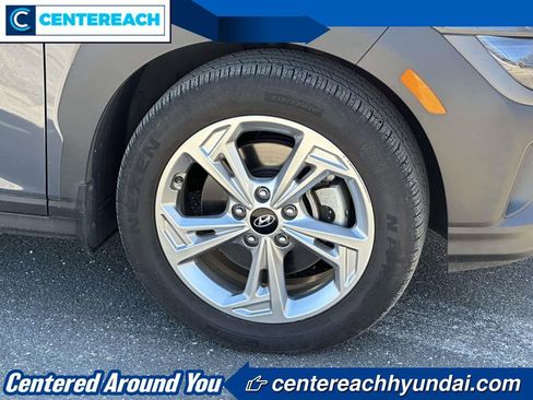 Used 2023 Hyundai Kona SEL AWD/4WD image 6