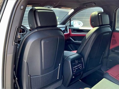 New 2025 Porsche Cayenne E-Hybrid Coupe image 26