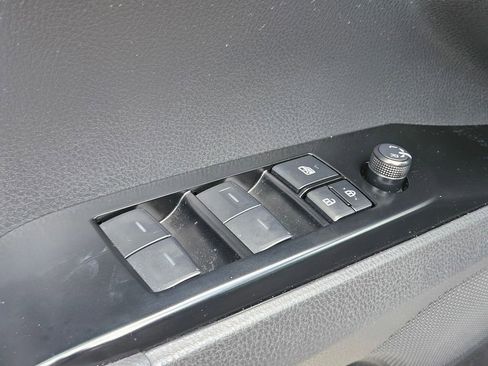Used 2025 Toyota Camry LE w/ Convenience Package FWD image 14