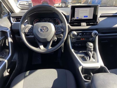 Used 2023 Toyota RAV4 LE image 8