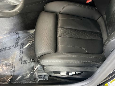 Used 2021 BMW 530i xDrive w/ M Sport Package image 19