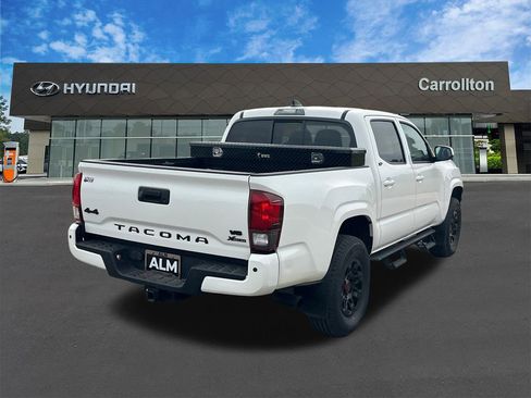 Used 2022 Toyota Tacoma SR AWD/4WD image 5