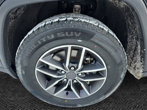 Used 2022 Jeep Grand Cherokee Limited image 11