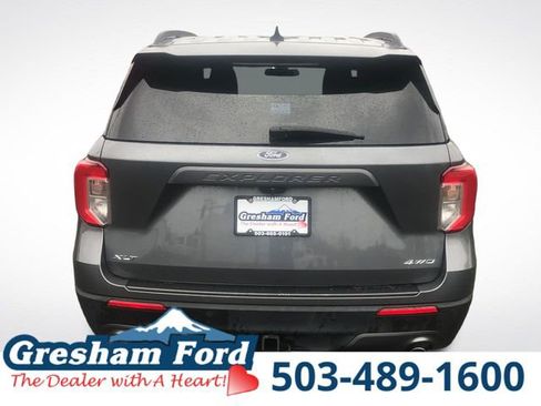 Certified 2022 Ford Explorer XLT w/ Equipment Group 202A image 8