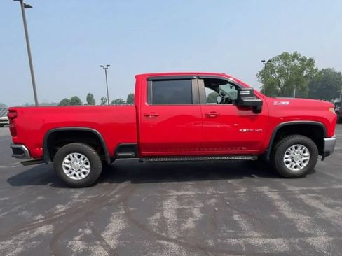 Used 2022 Chevrolet Silverado 2500 LT w/ Convenience Package AWD/4WD image 9