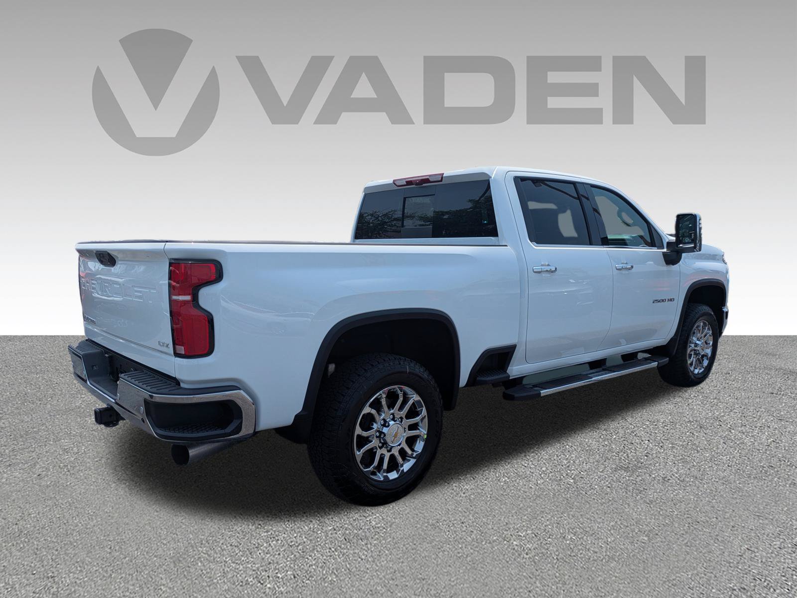 New 2026 Chevrolet Silverado 2500 LTZ w/ LTZ Premium Package AWD/4WD image 25