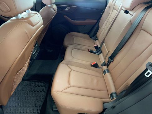 Used 2024 Audi Q8 Premium w/ Black Optic Package image 15