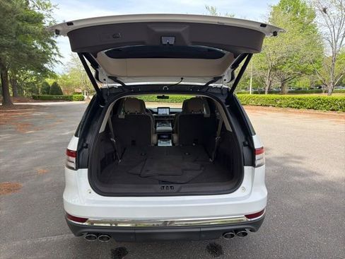 Used 2023 Lincoln Aviator Reserve w/ Equipment Group 201A image 25