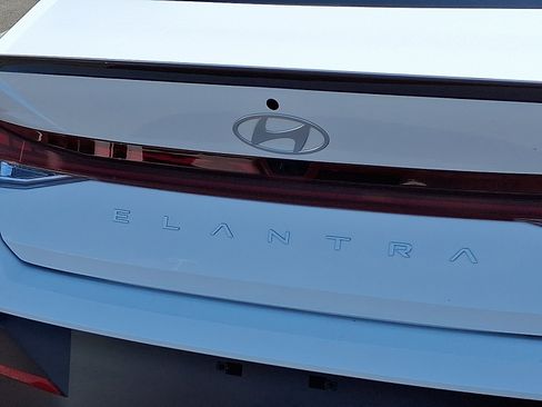 New 2026 Hyundai Elantra SEL Sport Premium FWD image 13