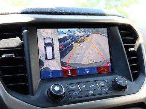 Used 2017 GMC Acadia Denali w/ Technology Package AWD/4WD image 15