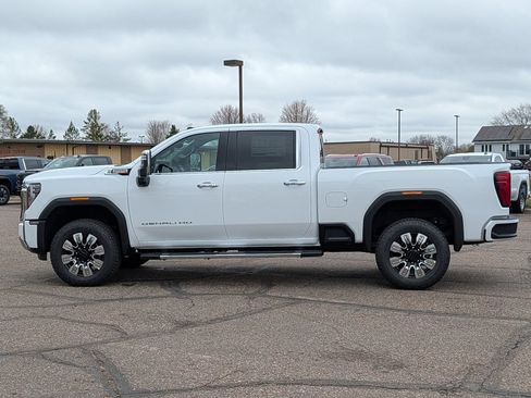 New 2026 GMC Sierra 3500 Denali w/ Denali Reserve Package AWD/4WD image 7