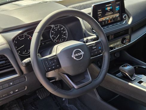 New 2026 Nissan Rogue SV AWD/4WD image 10