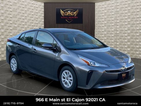 Used 2019 Toyota Prius LE FWD image 2