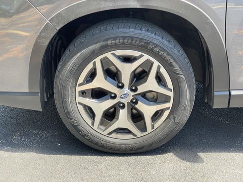 Used 2020 Subaru Forester Premium AWD/4WD image 48