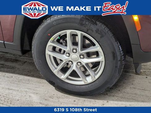 New 2025 Jeep Grand Cherokee Laredo X w/ Trailer Tow Package image 14