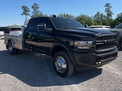 Used 2024 RAM 4500 Tradesman w/ Convenience Group AWD/4WD image 2