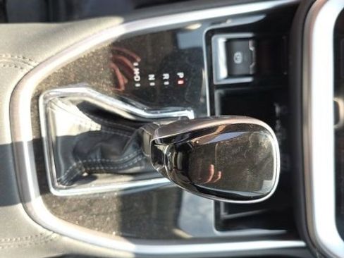 Used 2025 Subaru Outback Premium image 15