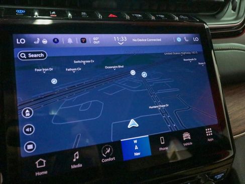 Used 2022 Jeep Grand Cherokee Summit w/ Advanced Protech Group IV image 18