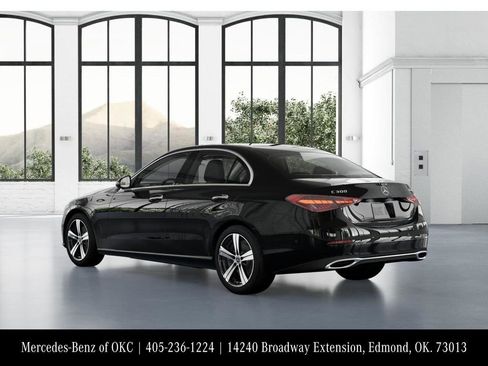 Used 2025 Mercedes-Benz C 300 4MATIC Sedan image 29