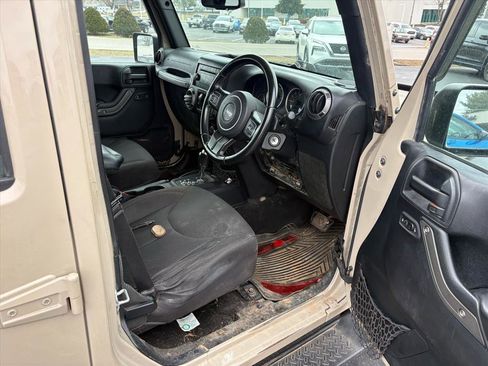 Used 2016 Jeep Wrangler Unlimited Sport image 11