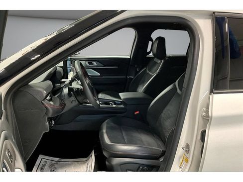 Used 2025 Ford Explorer ST AWD/4WD image 27