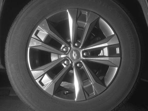 Used 2025 Chevrolet Equinox LT FWD image 15