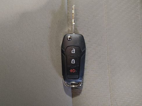 Used 2019 Ford EcoSport S FWD image 32