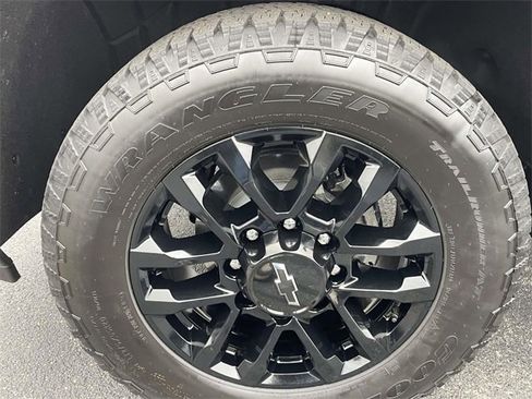 Certified 2025 Chevrolet Silverado 2500 Custom w/ Custom Value Package image 8