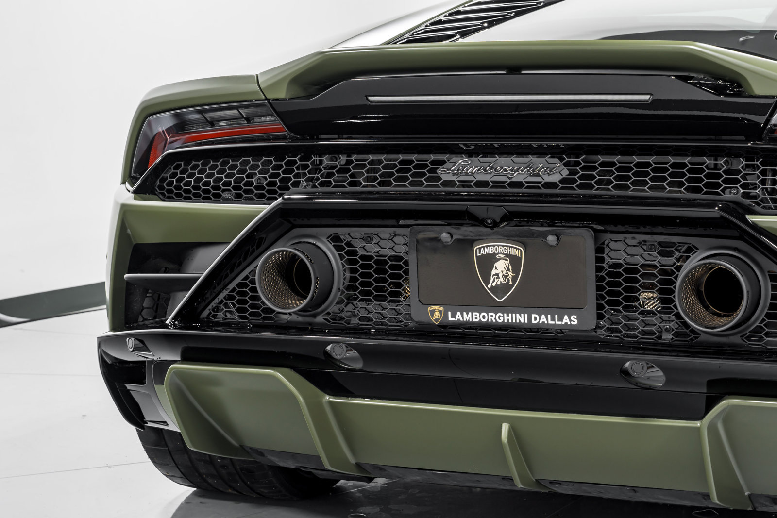Used 2022 Lamborghini Huracan EVO RWD image 51