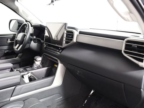 Used 2024 Toyota Tundra Limited AWD/4WD image 19