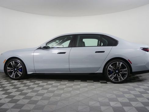 Used 2023 BMW 740i RWD image 6