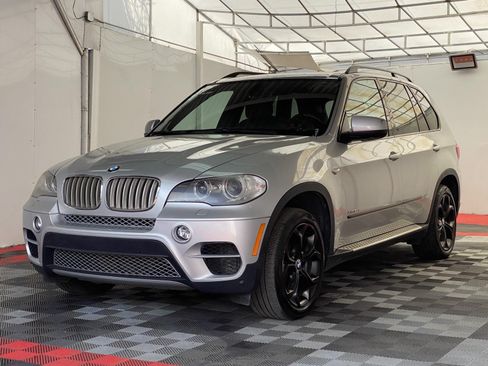 Used 2013 BMW X5 xDrive50i w/ Sport Activity Pkg AWD/4WD image 3