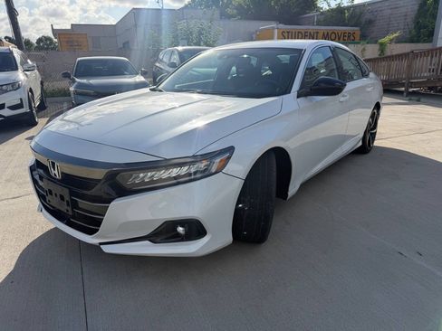 Used 2022 Honda Accord Sport image 2