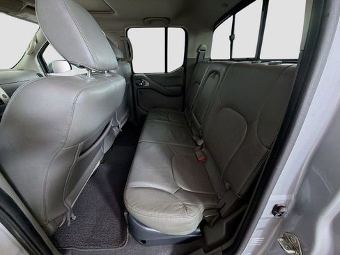 Used 2019 Nissan Frontier SL image 24