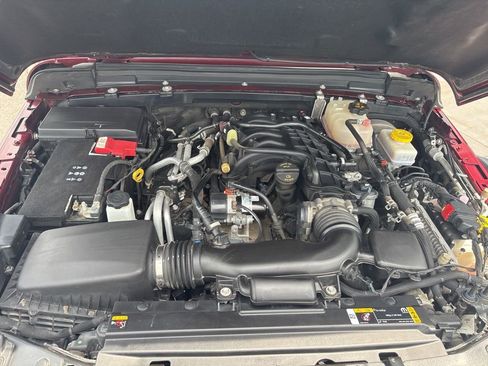 Used 2022 Jeep Wrangler Unlimited Rubicon w/ Dual Top Group image 31