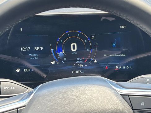 Used 2025 Chevrolet Equinox LT FWD image 34